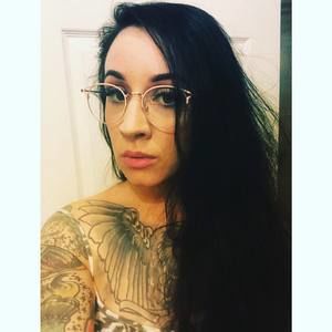 Meet your Posher, Holly